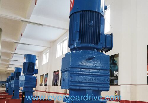 PETROCHEMICAL EQUIPMENTS GEAR MOTOR DRIVE SOLUTION