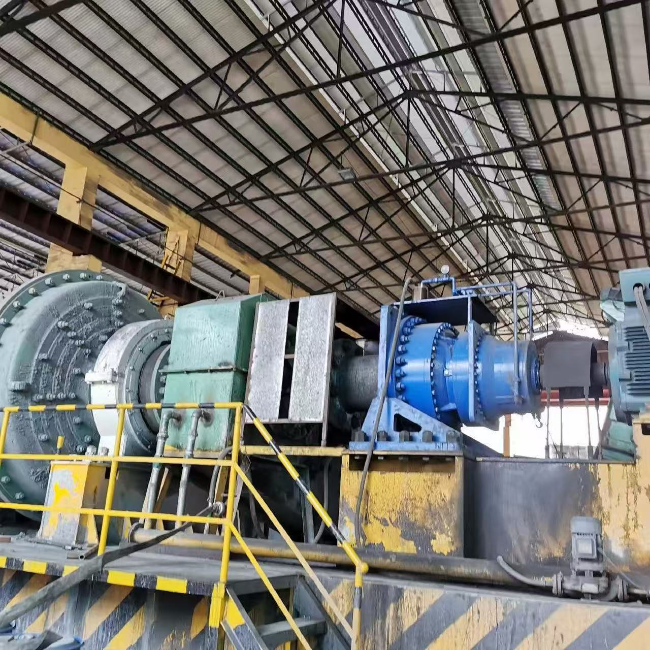 Latest company Cases about Mining and cement industry applied heavy planetary gear unit