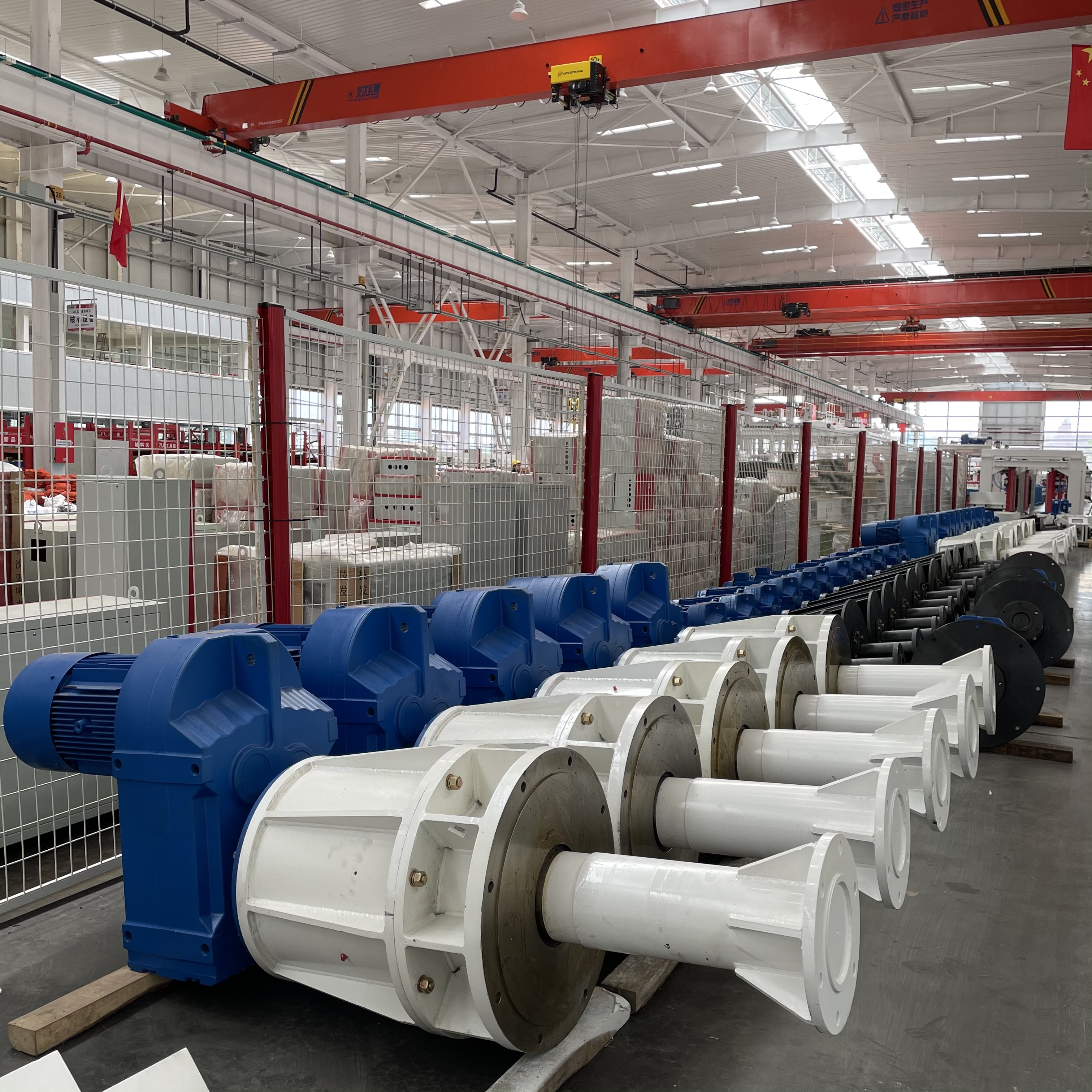 Latest company Cases about Mixing shaft and blender tank  applied Evergeardrive parallel shaft gearmotors