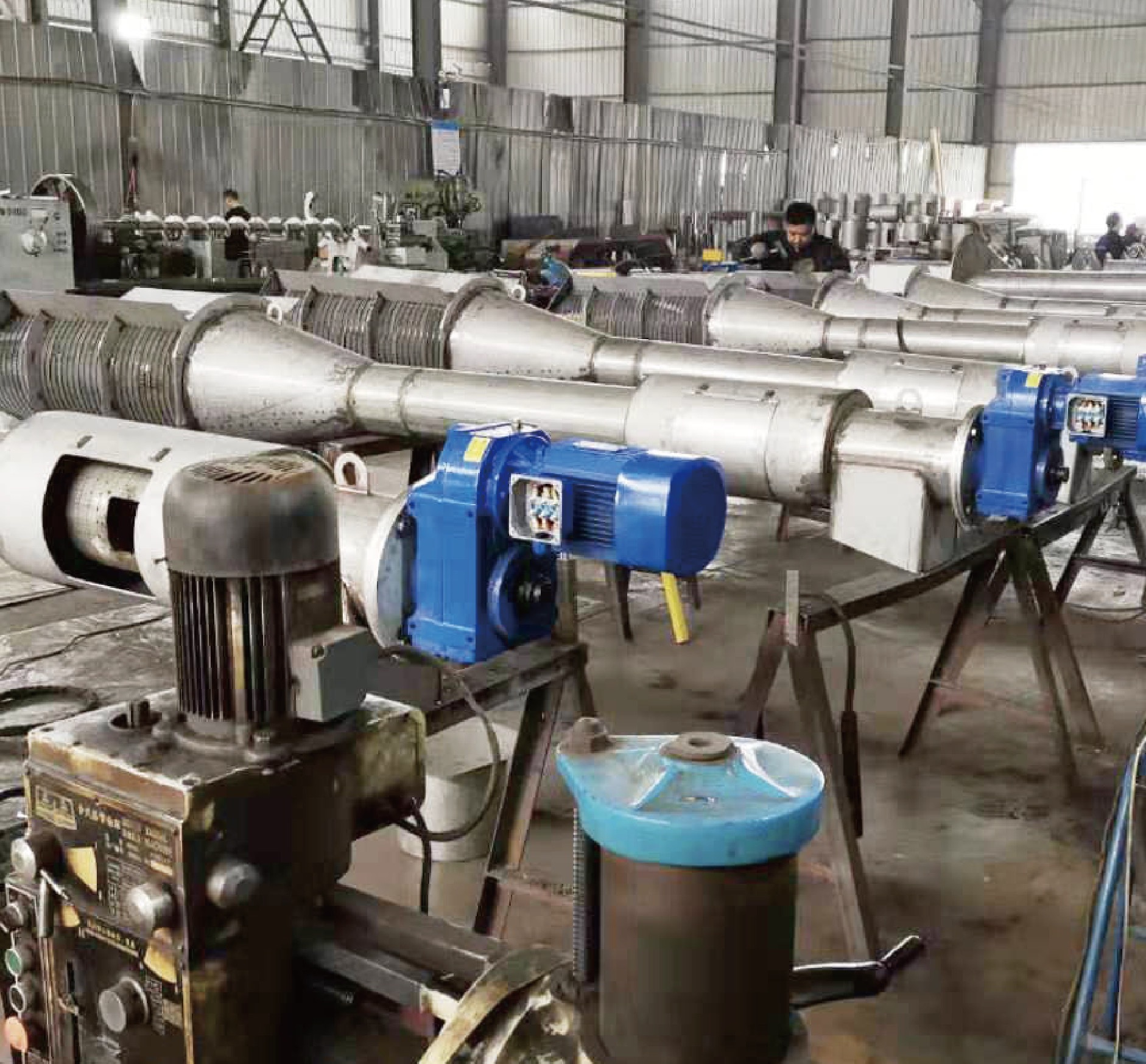 Latest company Cases about Sand water separator applied screw gearmotor