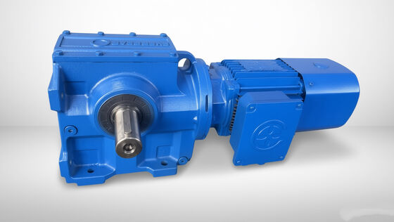 acheter Durable ES Series Helical Worm Gear Motor with 0.18KW-22KW Power Range and 92N.m-4000N.m Output Torque for Multiple Mounting Options online manufacture